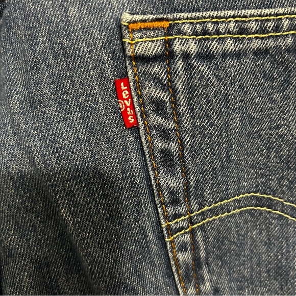 Levi’s Jeans Mens 38x30 Blue 505 Regular Fit Straight Medium Wash Denim (2013) - Picture 8 of 14